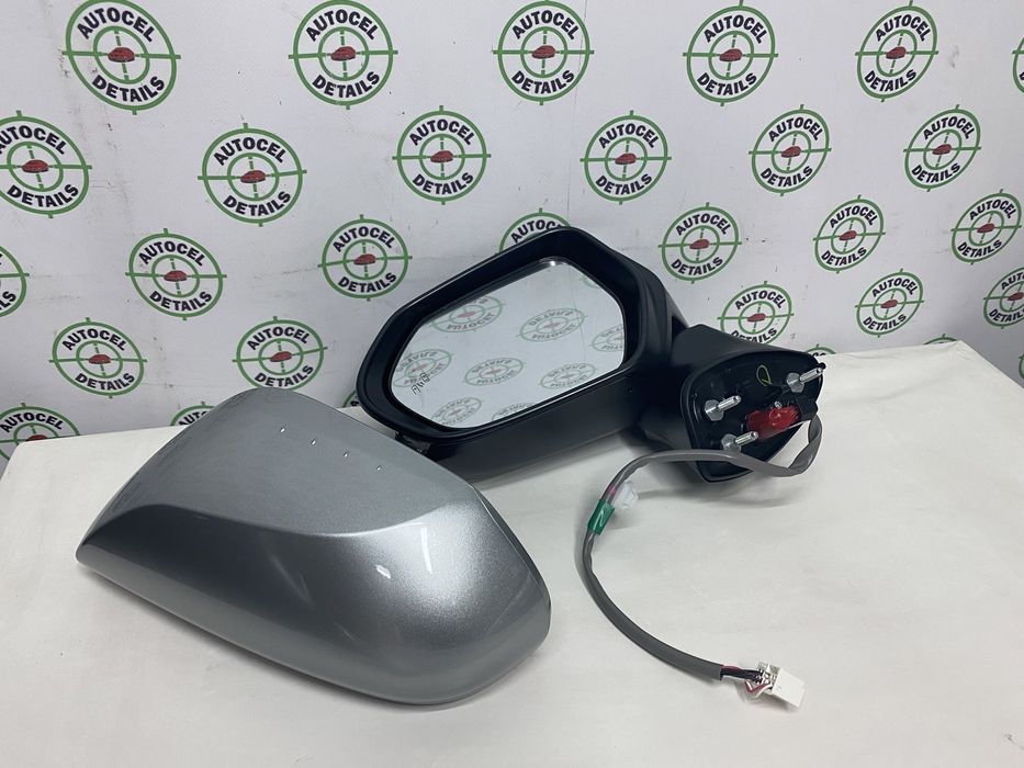 Левое зеркало Toyota Camry 70 зеркало Камри 70