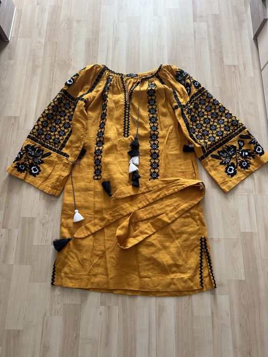 Вишиванка Foberini, сукня вишиванка міді,   розмір М.