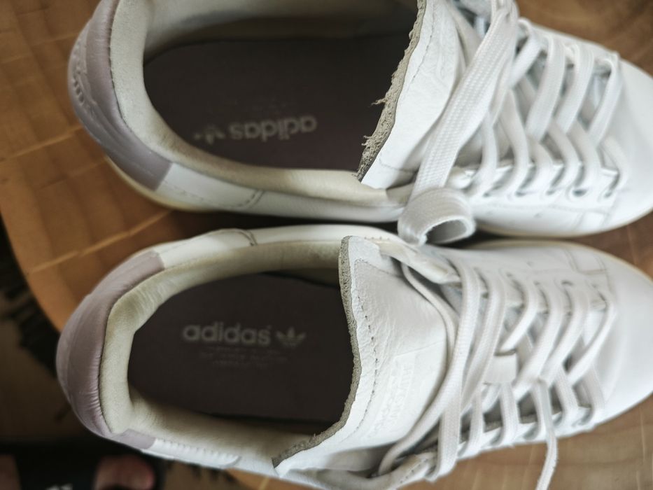 Adidas Stan Smith.