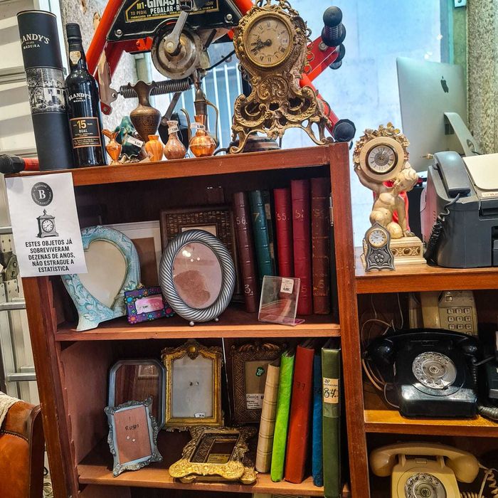 Porta-Retratos Oval Estanho Aplique (Portugal, 95% Sn)