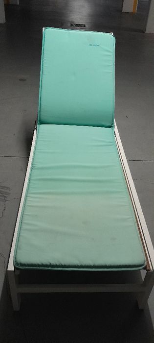 Espreguiçadeiras inclui colchão almofada