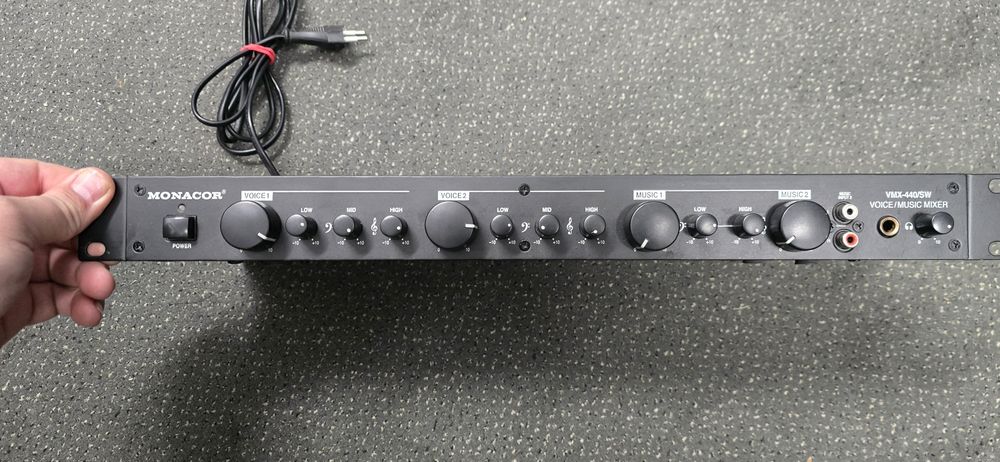 MONACOR VMX-440/SW – 4-kanałowy mikser mikrofonowo/liniowy