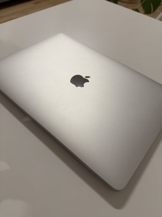 MacBook AIR 13 [128GB/8GB]