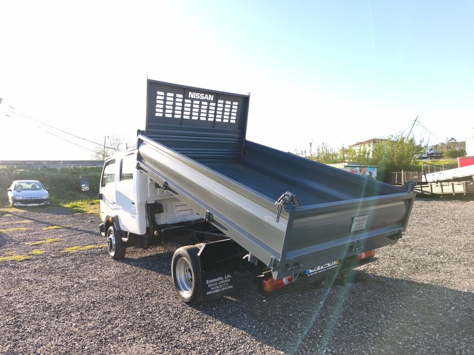 Nissan Cabstar Tribasculante