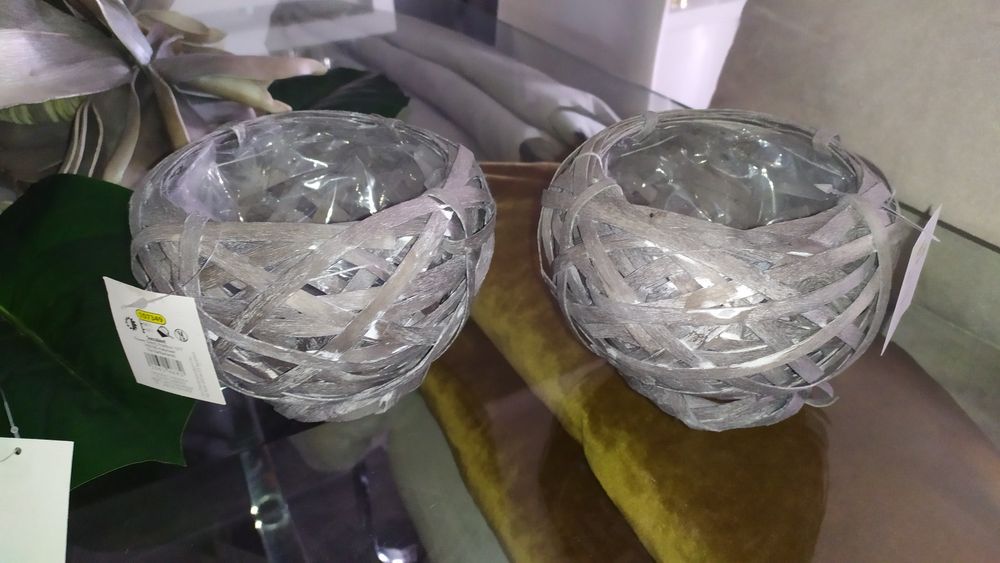 Vasos novos tipo verga cinzentos 10€ pelos 4