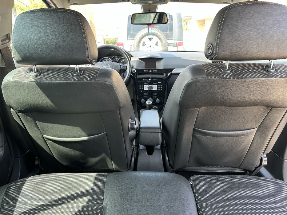 Opel astra h cosmo m6 1.7