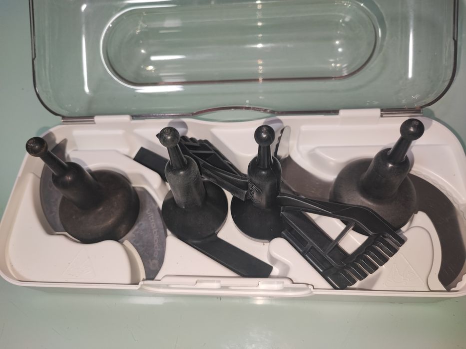 Robot de cozinha Moulinex Companion com todos os acessórios extra