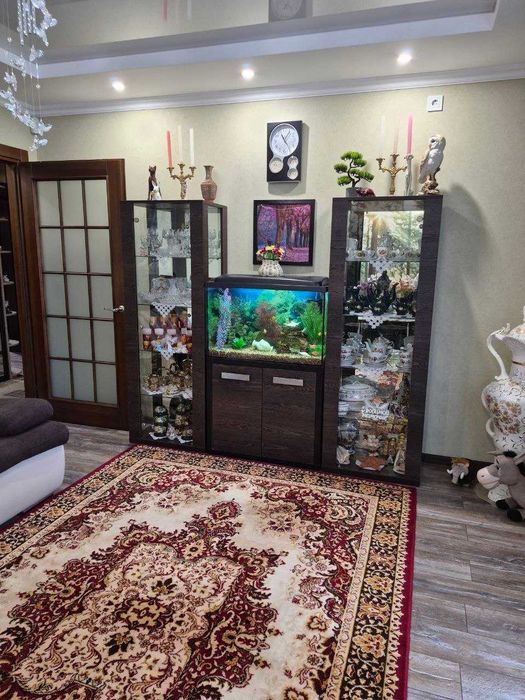 Продам 3 кімн. квартиру з КАПІТАЛЬНИМ РЕМОНТОМ. 2/9 цегл. 60000