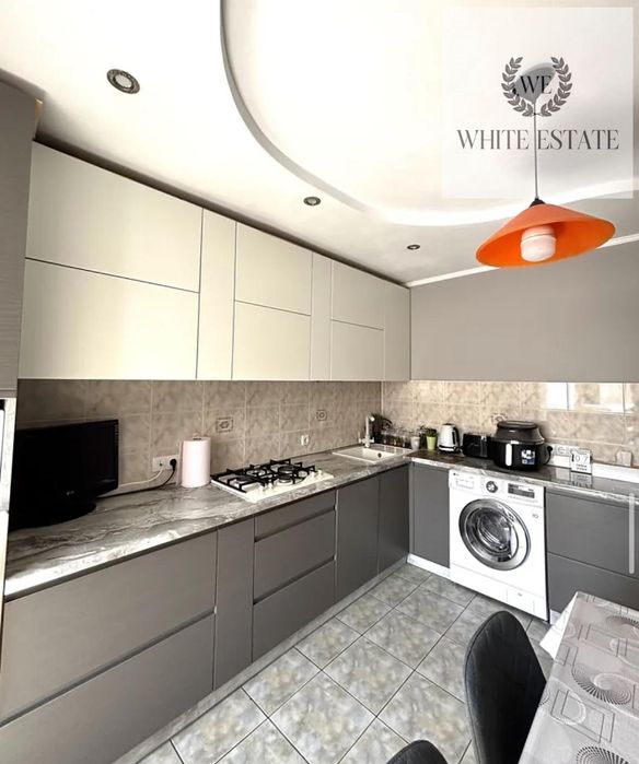 Продаж 2кім. квартири по вул. Будного Степана 32А