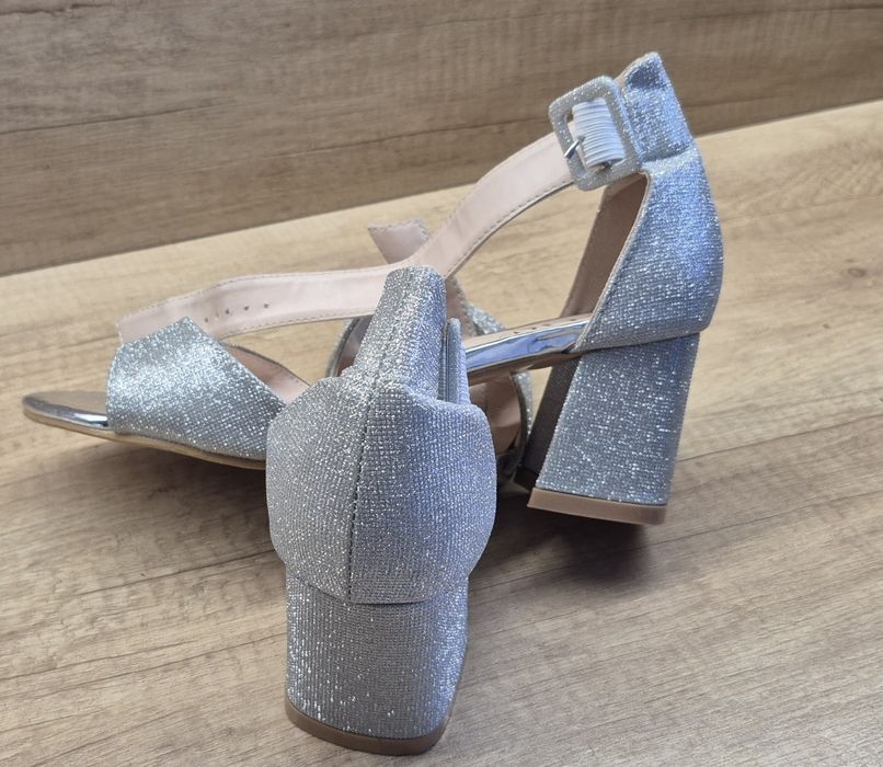 Srebrne damskie buty