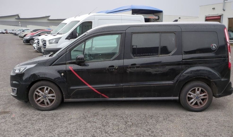 Ford tourneo connect titanium 7lugares TPMR cadeira rodas