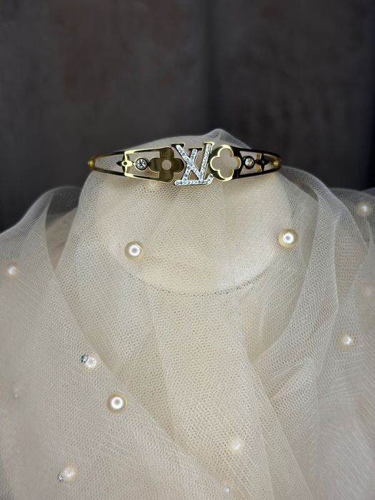 Стильна біжутерія | Нові прикраси за доступною ціною