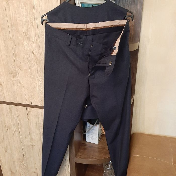 Костюм тройка размер м