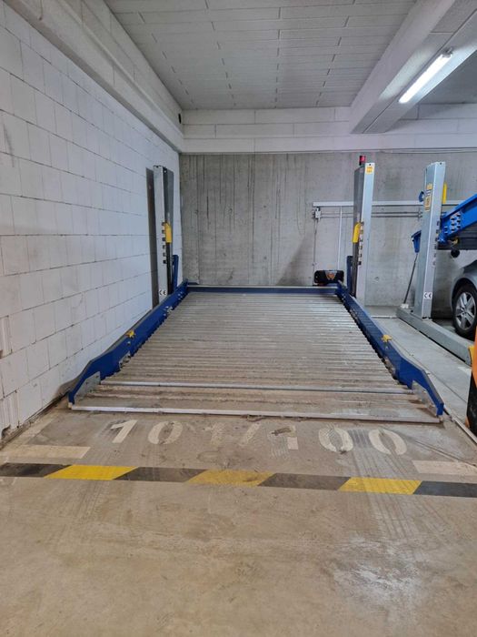 Sprzedam miejsce parkingowe z platformą ! ul. Sołtysowicka