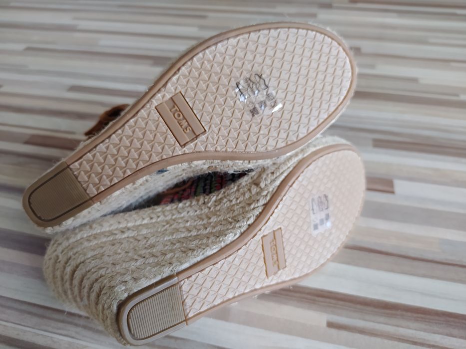 NOWE Espadryle sandały 35,5 Toms Monica Cherry Tomato