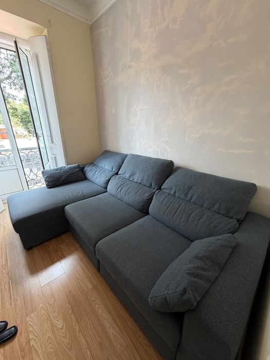 Sofá cama semi-novo