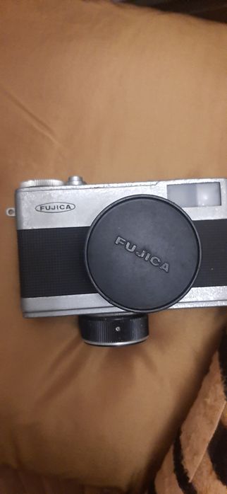 Máquina fotográfica vintage Fujica Rapid
