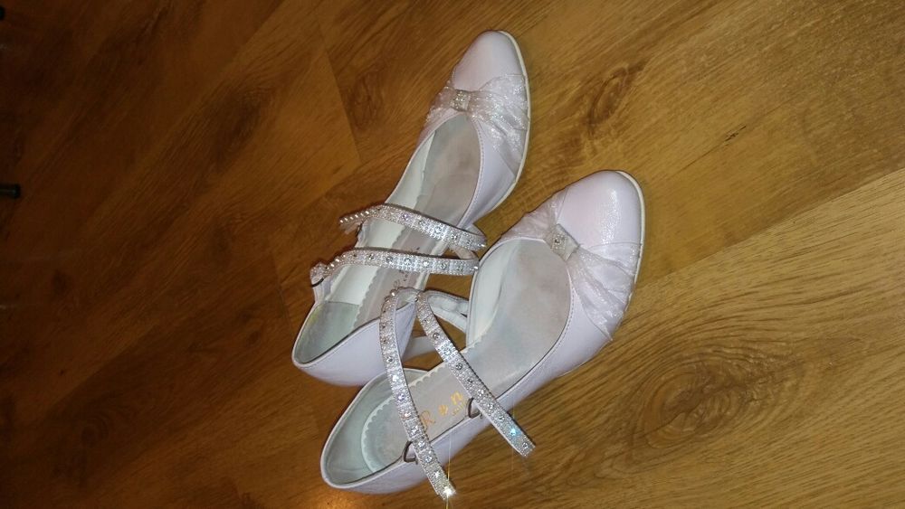 Sprzedam buty ślubne