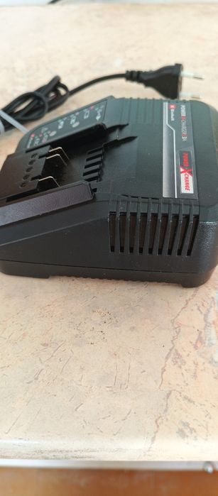 Ładowarka EINHELL Power X-CHARGER 3A 18V