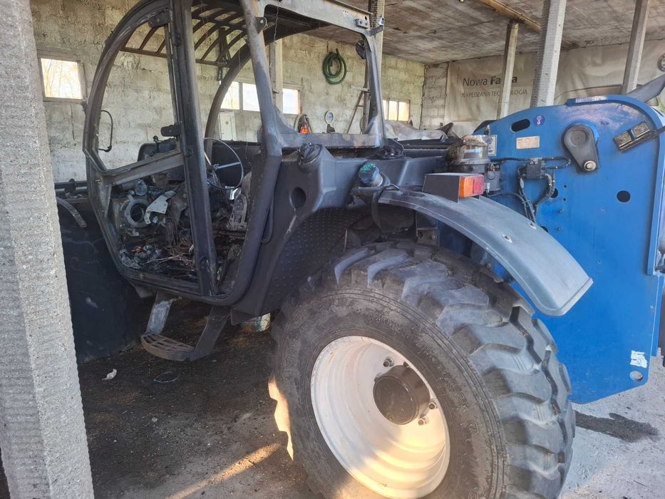 Części ładowarka teleskopowa New Holland LM 742 LM 7.42 735 7.35 732 7.32 935 9.35 632 6.32 635  most skrzynia wysięgnik hitch silnik