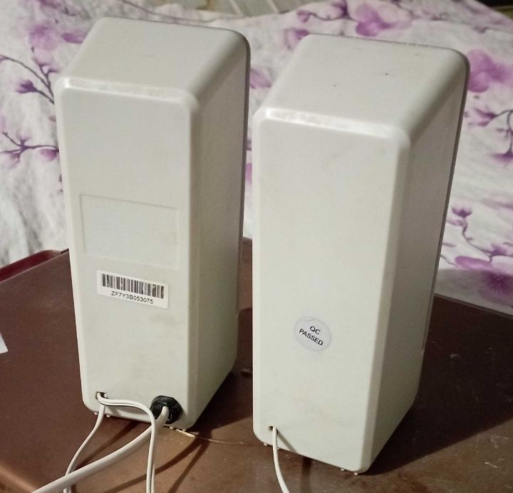 Продам активные колонки Genius