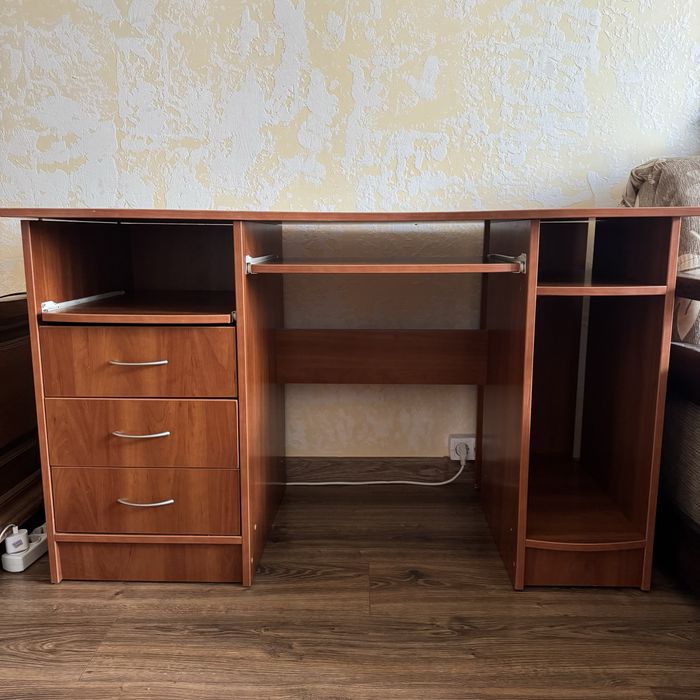стол компьютерный