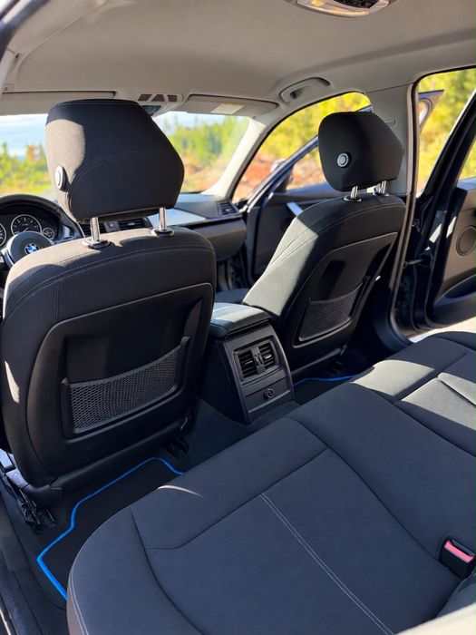 BMW 320d F30 163cv — 2012