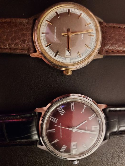 2 relógios Timex mecânicos