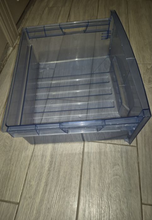 Ящик для овочів в холодильник