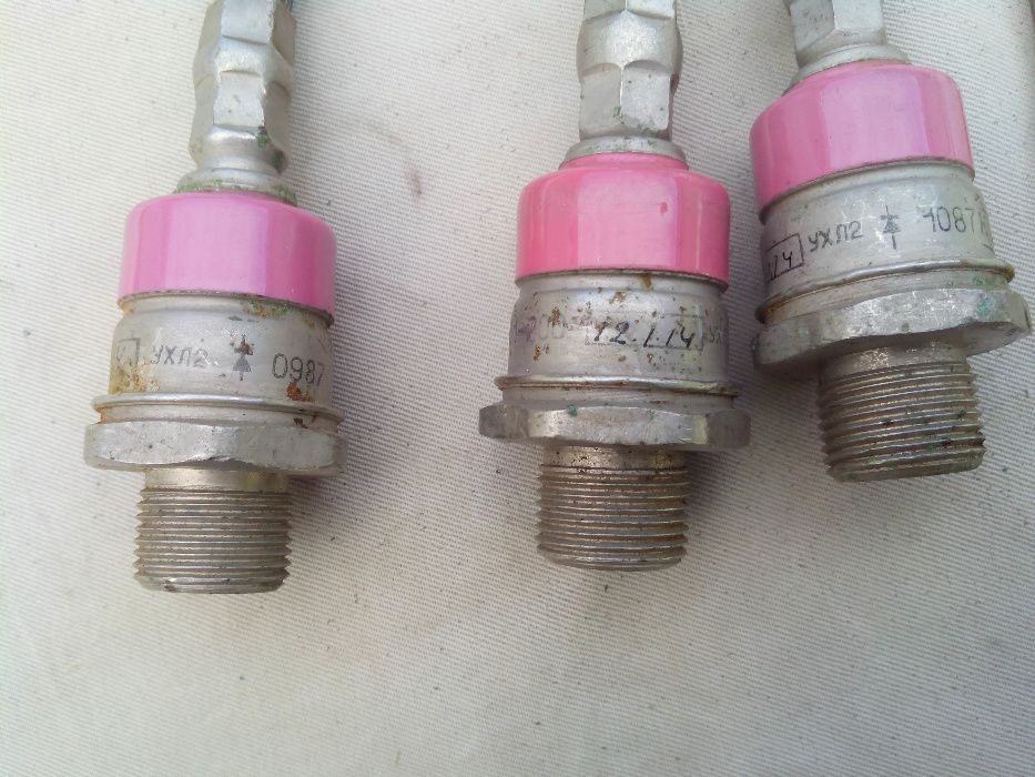 Диод ДЛ161-200 без радиатора