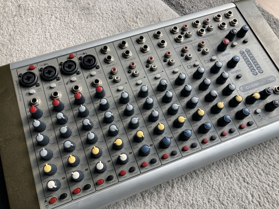 Mikser Soundcraft Compact 10 uszkodzony.