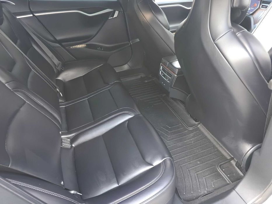 Tesla Model S 100D      2017