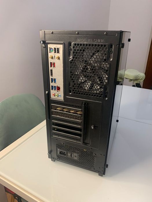 Selling Gaming Tower428961720436019202