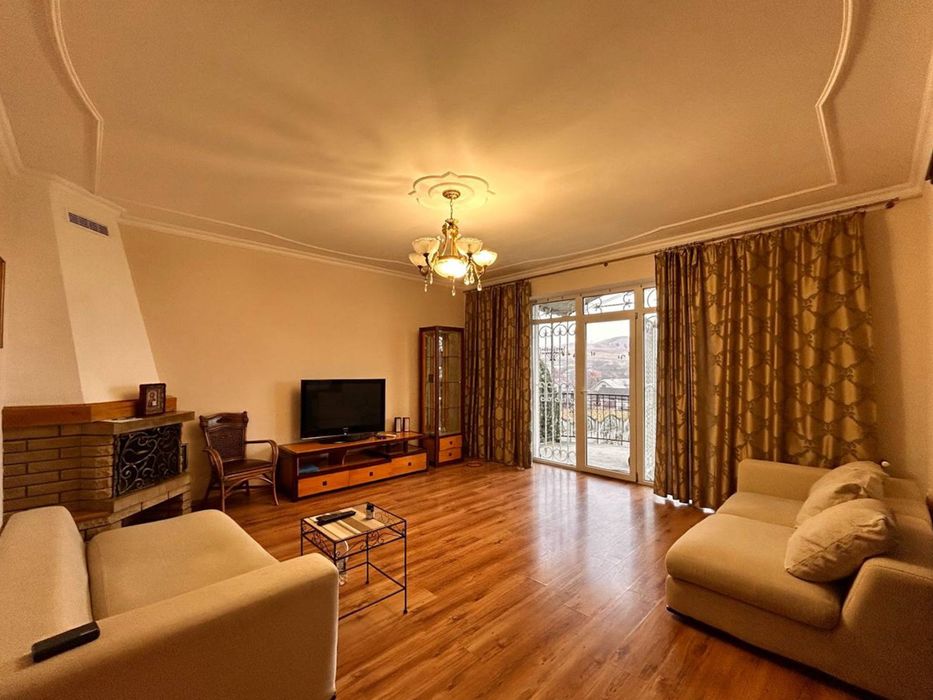 Оренда 4к будинок.10 хвилин до Майдану. Терміново!