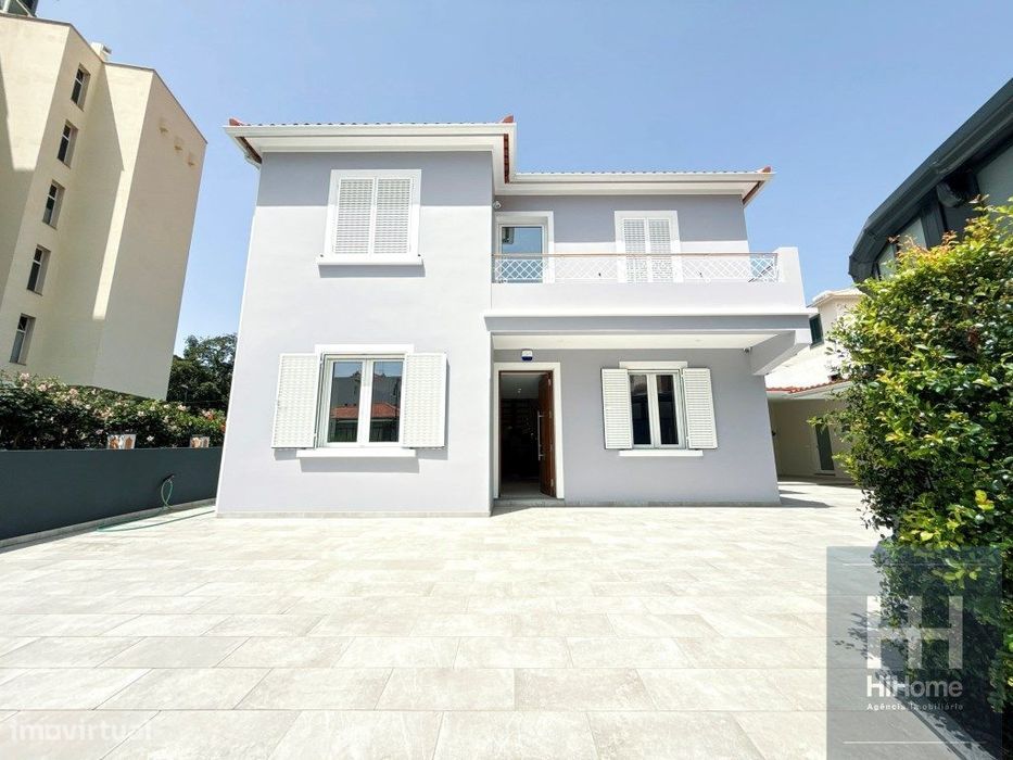 Moradia Unifamiliar T3 com 3 Suites no Centro do Funchal - Zona do Til