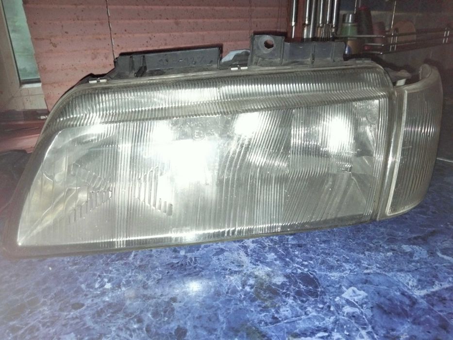 Фара левая на Пежо 605 1990года