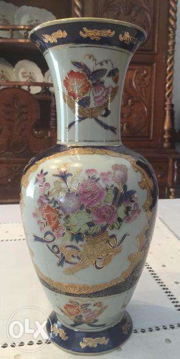 Pote em Porcelana pintado à mão (Marca Satsuma)