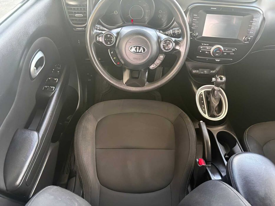 Kia Soul Plus      2018