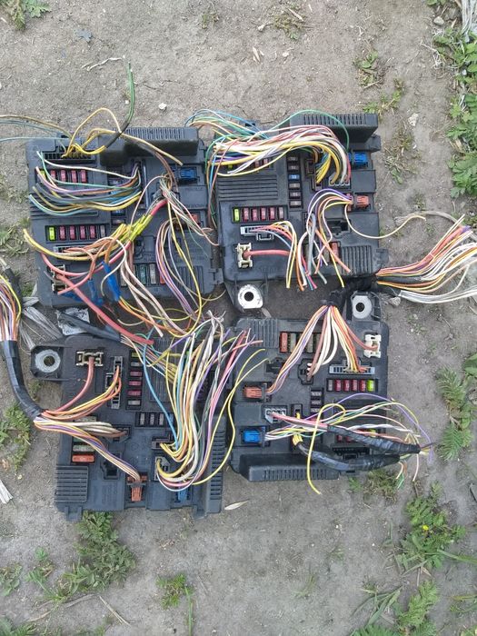 Блоки запобіжників Меган 2, Сценік 2