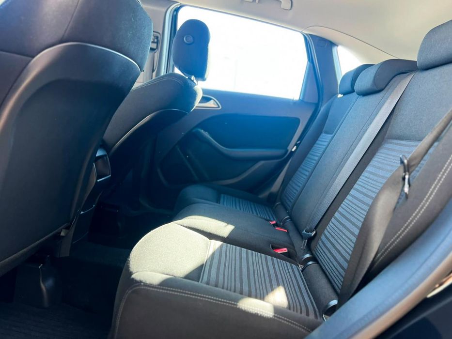 Mercedes-Benz B 180 — fotografia 5