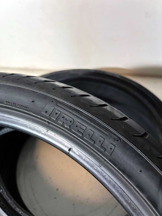 Pneus Pirelli Pzero - 225/35/19 - Como NOVOS