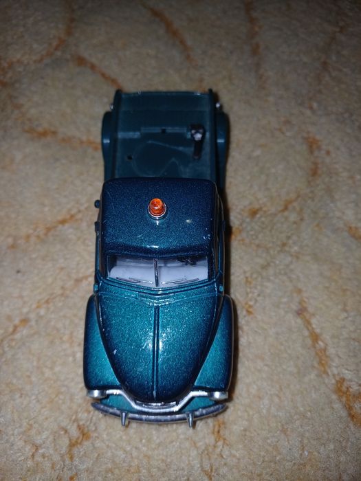 Продам металеві машинки