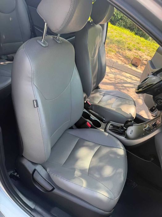 Hyundai Elantra Limited      2015