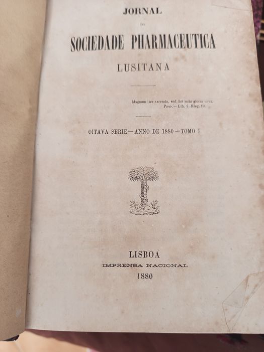 Livros (vários) muito antigos