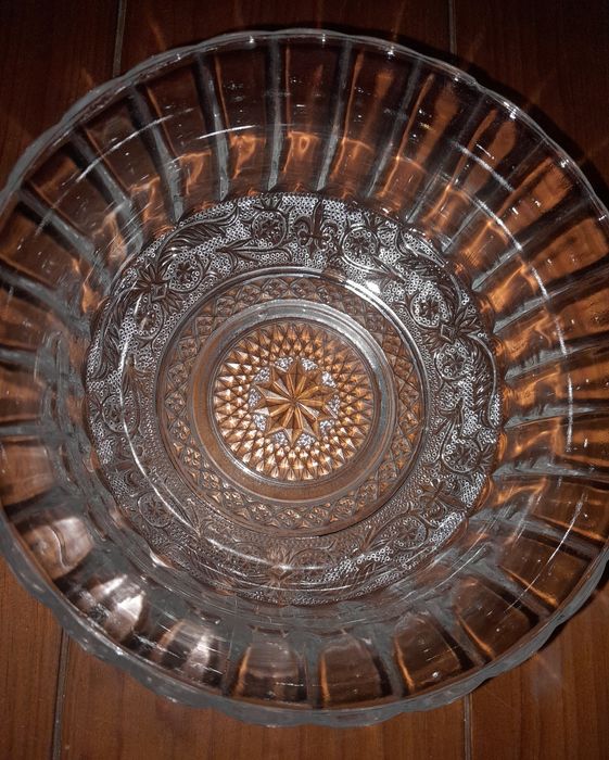 Taça decorativa transparente