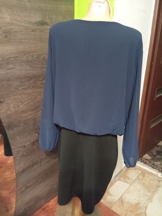 Sukienka  z długim rękawem