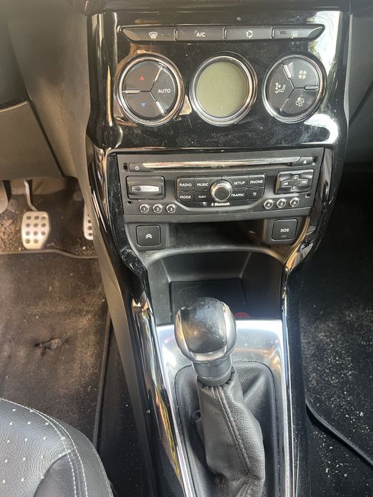 Citroen DS 3 cor preta