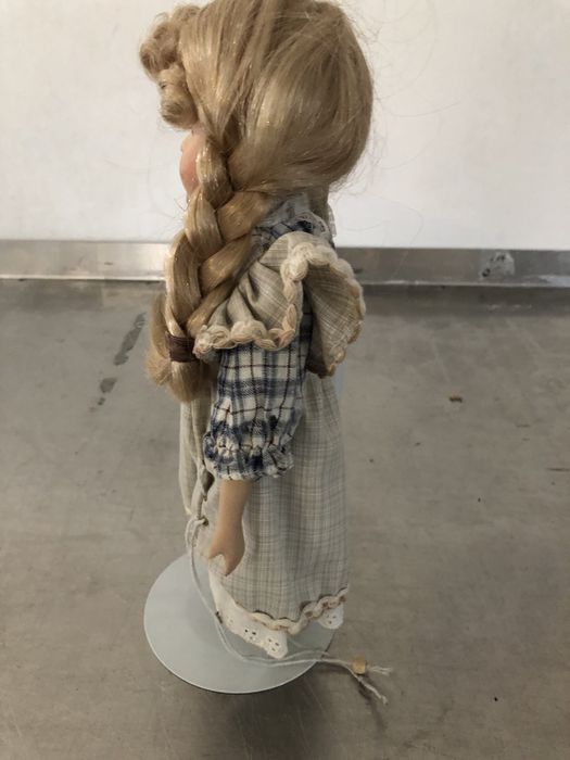 Lalka porcelanowa