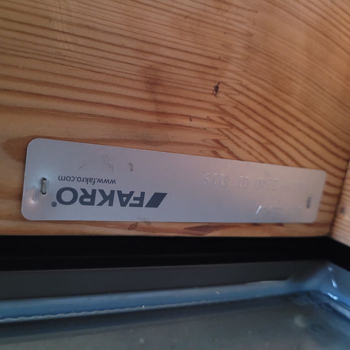 Okno wyłazowe Fakro 90x90