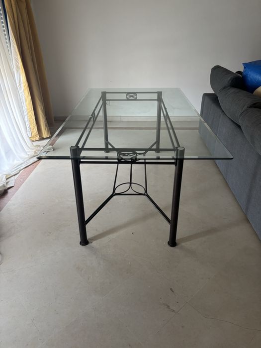 Mesa vidro e ferro preto